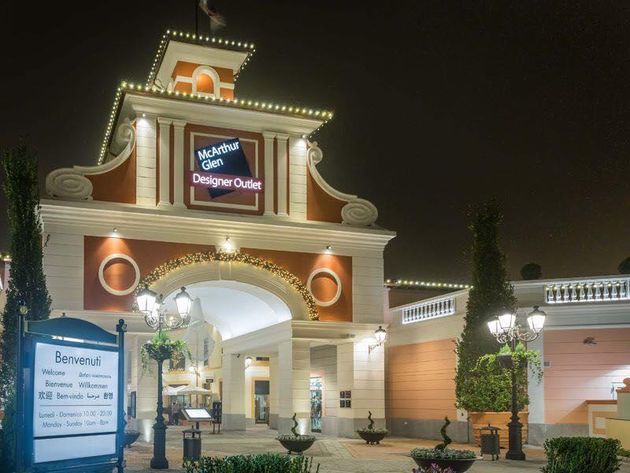 outlet per lo shopping di moda