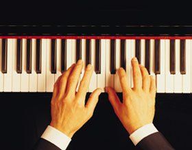 Keyboard - Worthing, West Sussex - David S Houlgate - Keyboard playing Keyboard - Worthing, West Sussex - David S Houlgate - Keyboard playing