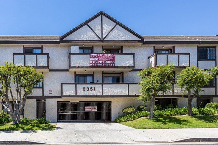 6351 Ranchito front