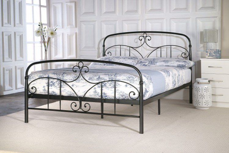 metal bedstead