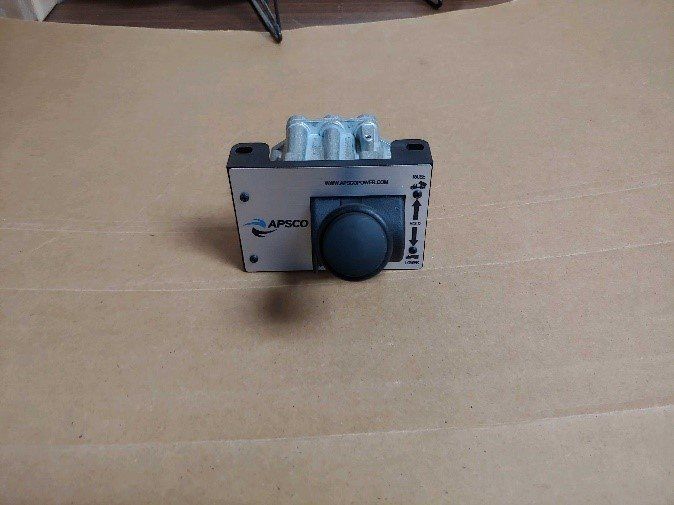 Semi-Truck Parts — Hoist Valve Apsco in Yuma, AZ Semi-Truck Parts — Hoist Valve Apsco in Yuma, AZ