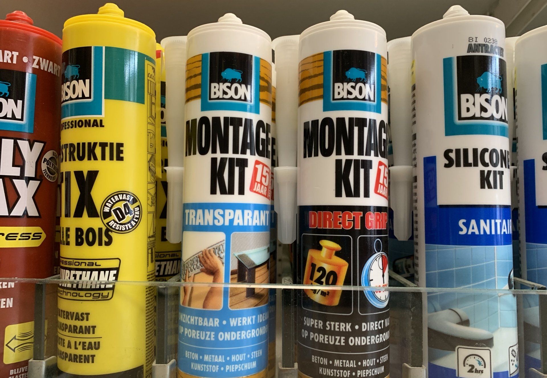 Ruim assortiment lijmen en kitten