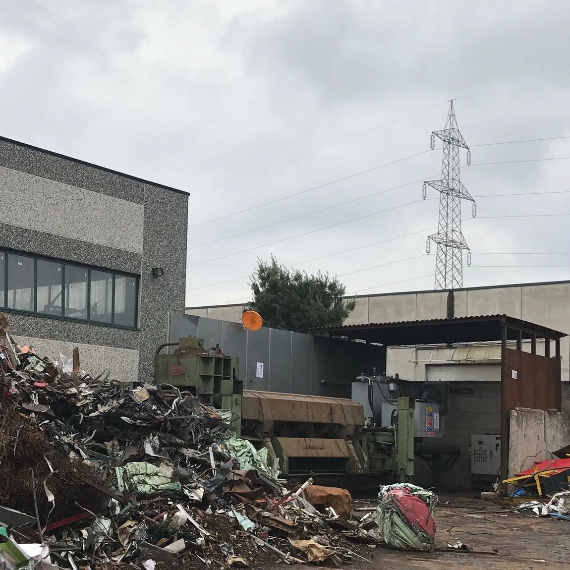 rottami metallici dell'azienda