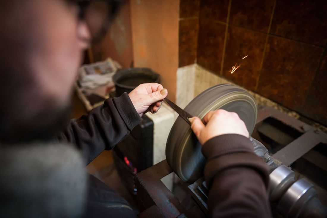 Blade sharpening