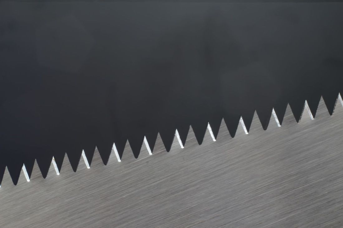 Sharp knife teeth