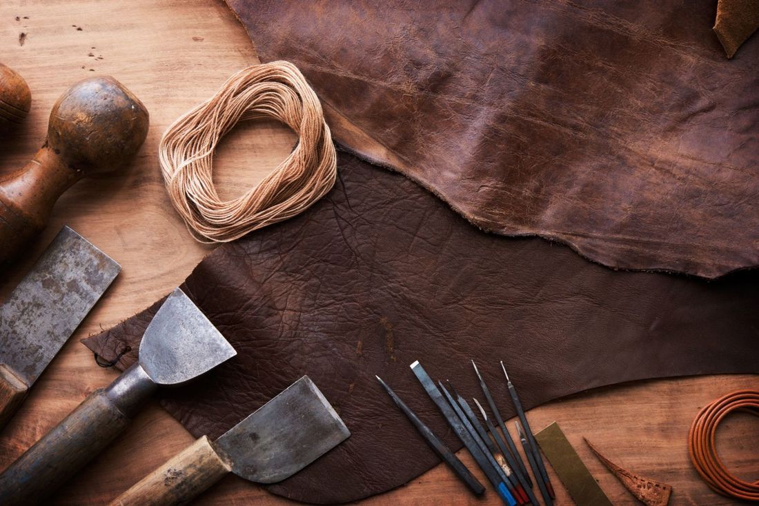 Attrezzi per lavorare il cuoio