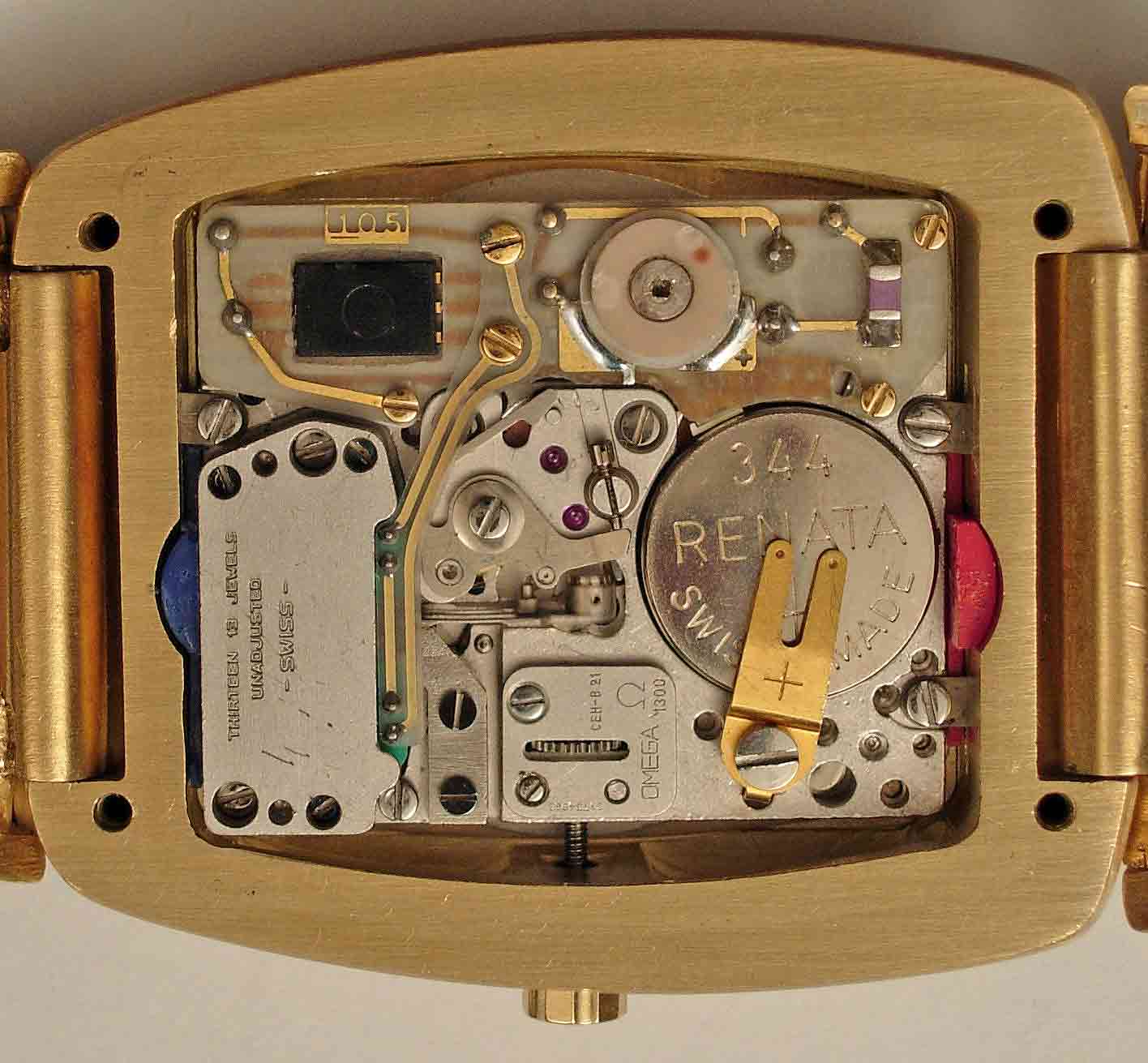 Omega f8192 Beta 21 Electroquartz Sold 18K Gold Budget Accutron Serice