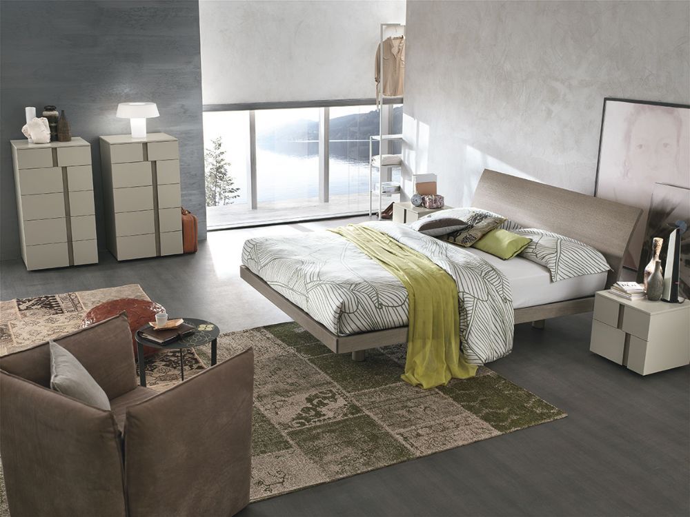 Letto matrimoniale bianco