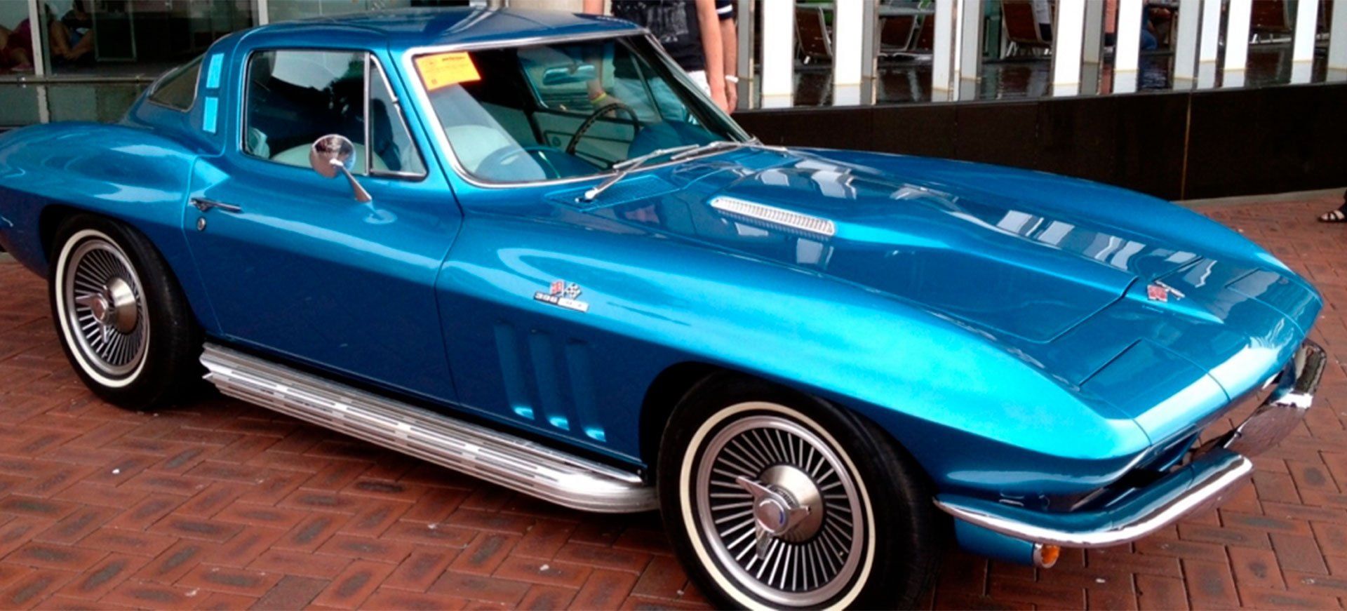 Vintage-Car-Blue