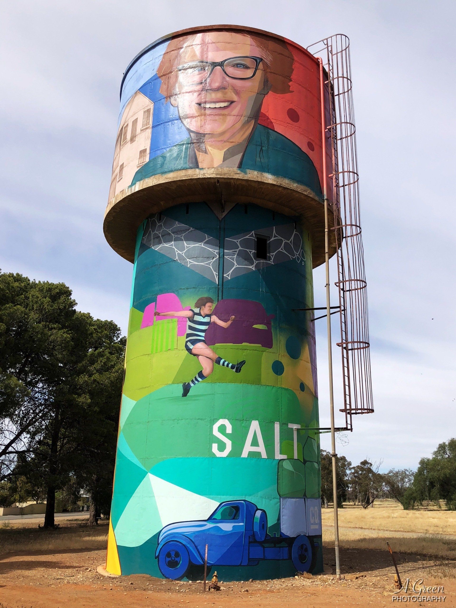 Snowtown Water Tower Art, Australian Silo Art Trail, Vans the omega