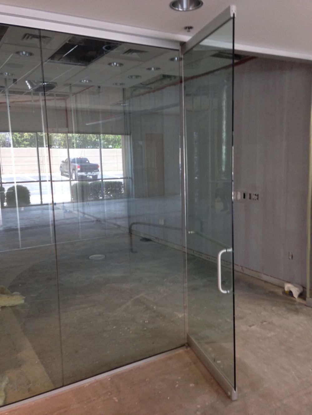 Custom Glass & Mirror