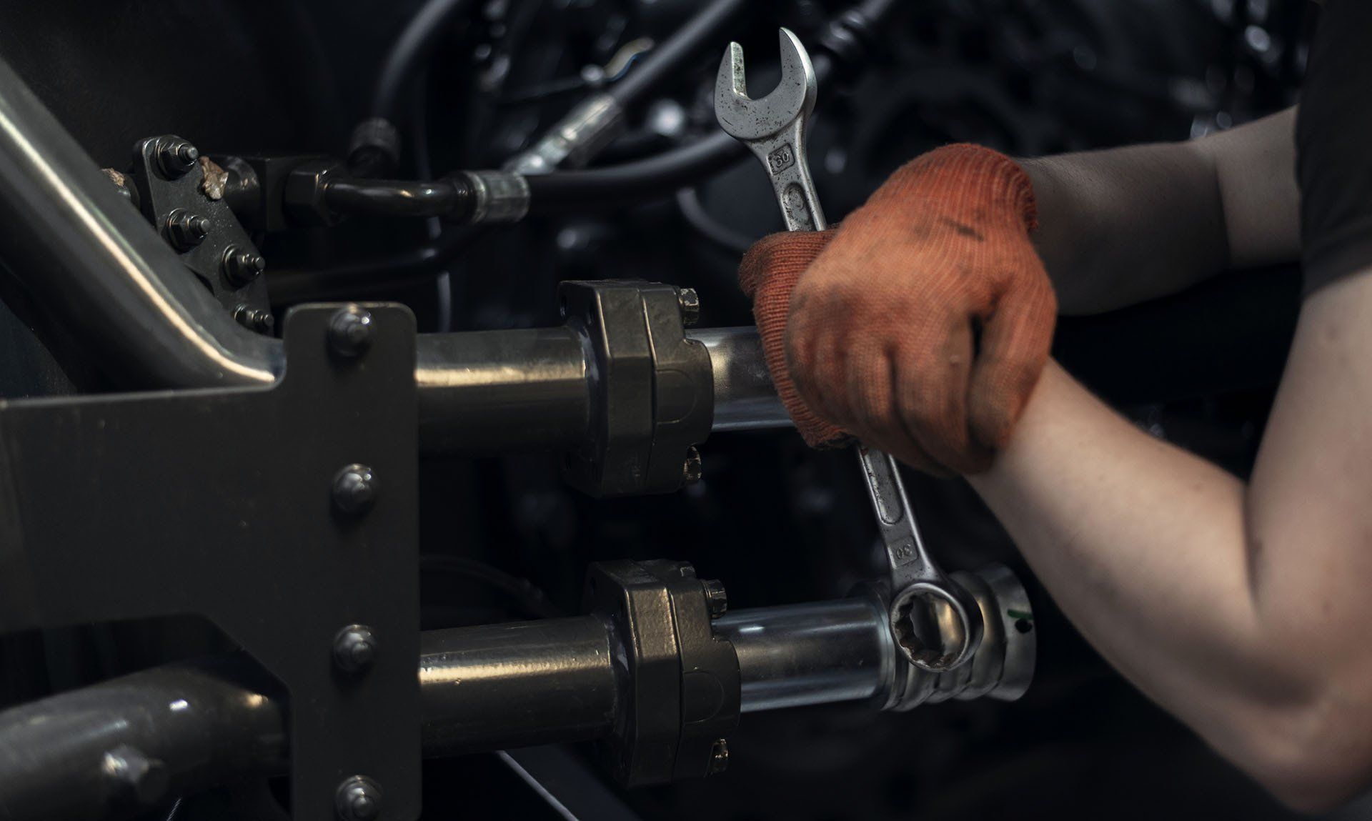 Fixing Hydraulics — Terryville, CT — C & C Hydraulics & Lubrication Inc.