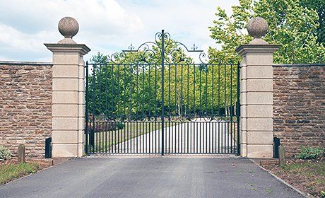 Driveway gates