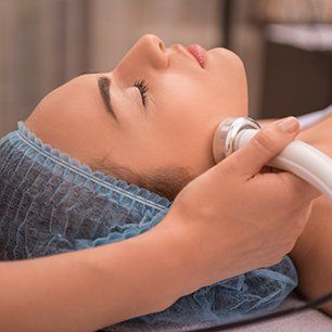 Advanced sculpt and lift facial