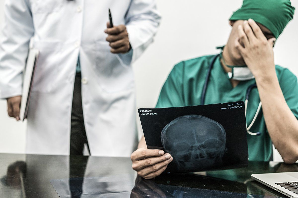 surgeon makes a mistake that could lead to medical malpractice