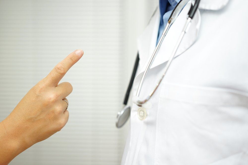 wrongful death claim, person yelling at doctor