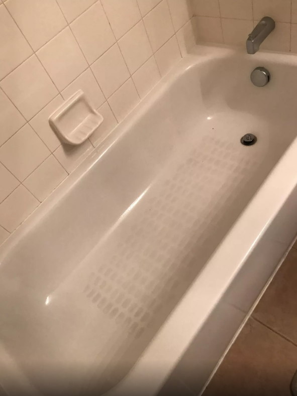 Clean Bathtub — Jacksonville, FL — Mary Maid Cleaning Service