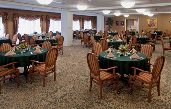 heathwood assisted living dining room area in penfield ny 