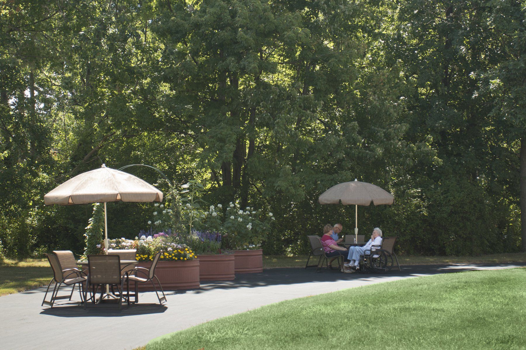outdoor area for assisted living community 