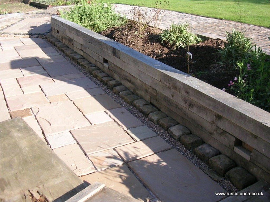oak sleeper wall