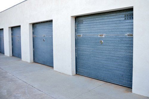 Vertical Storage Solutions in Your Self-Storage Unit