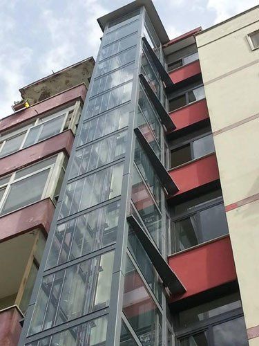 Vano ascensore trasparente