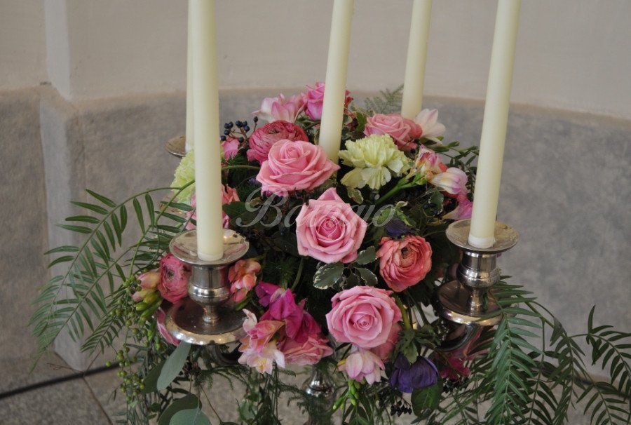Rose rosa e candele