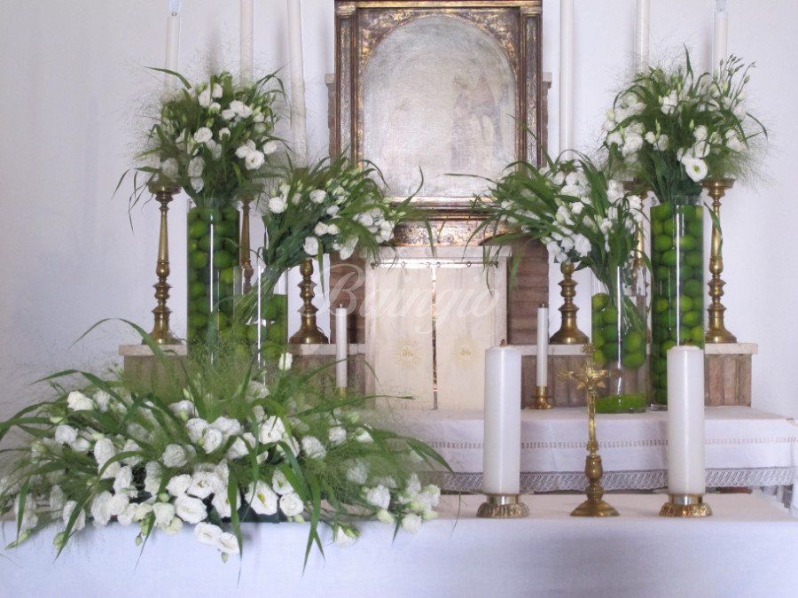 Altare addobbato