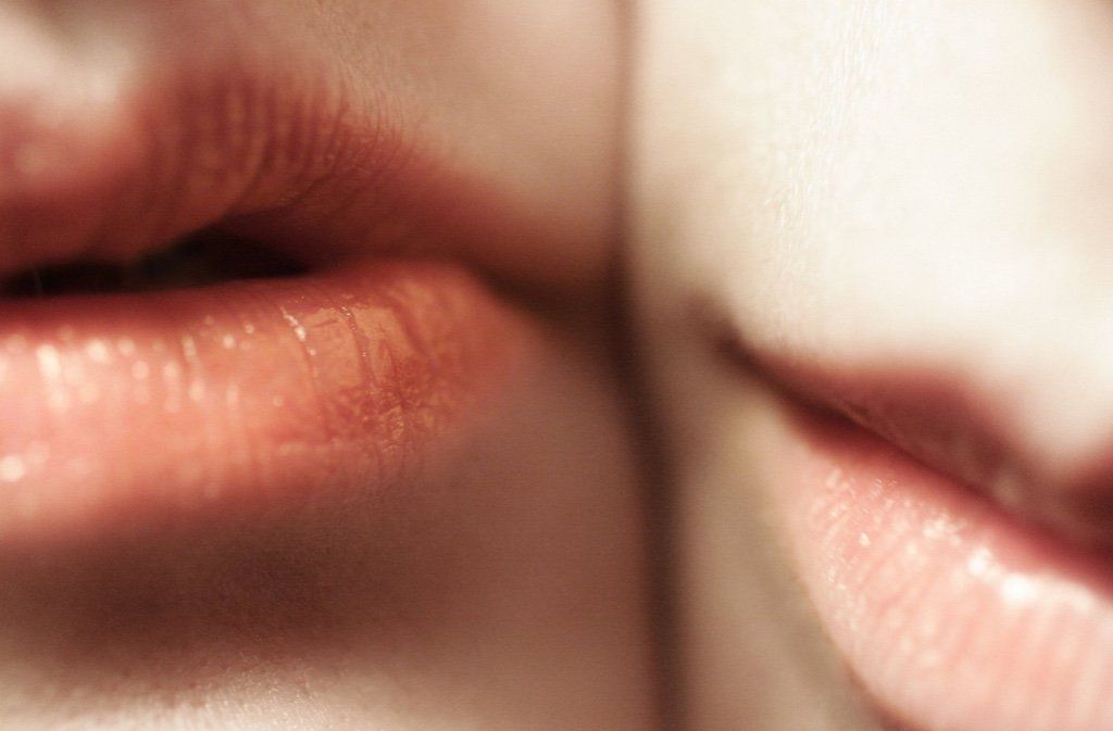 UPPER LIP WAX UPPER LIP WAX