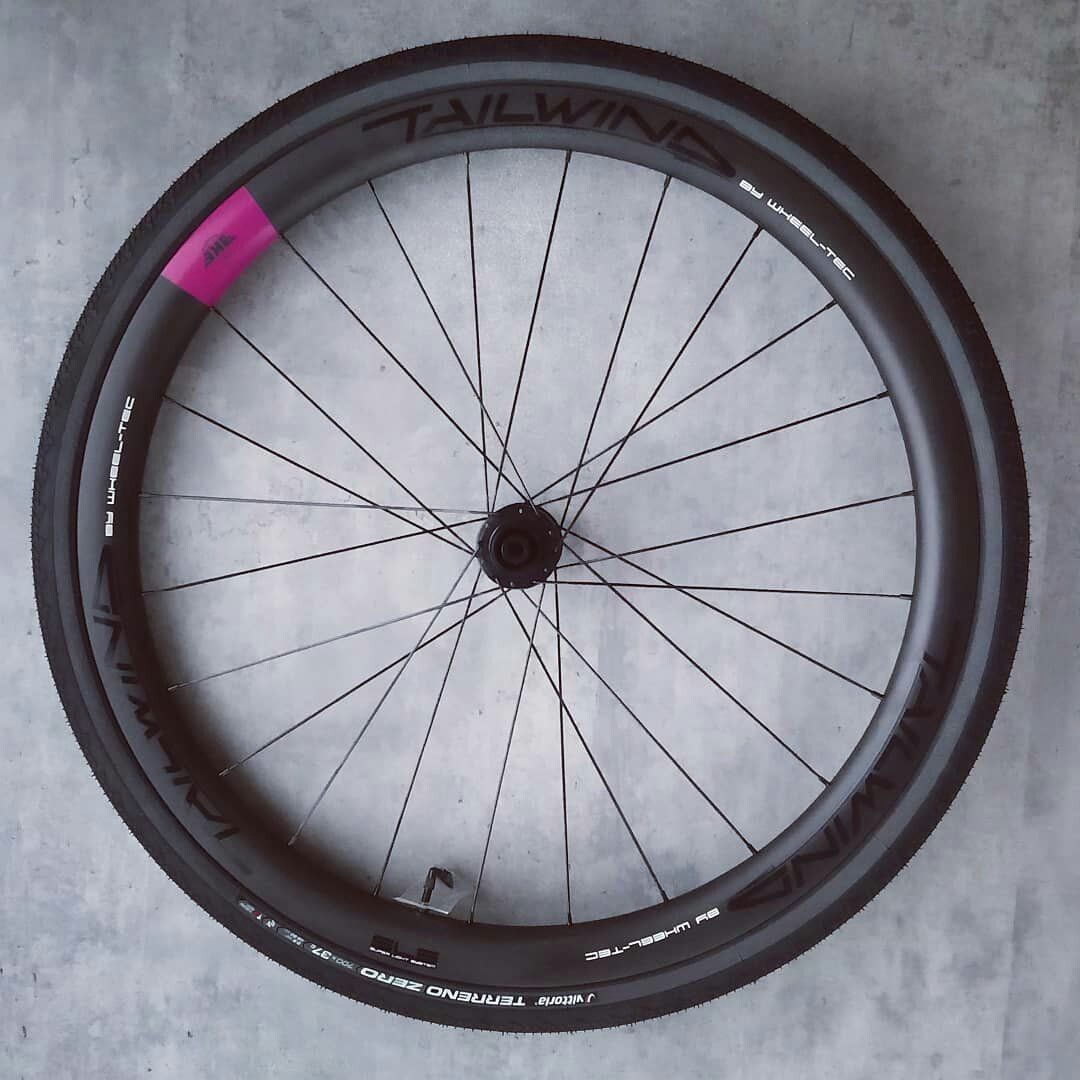 tailwind carbon velg handgespaakt tubeless klaassen