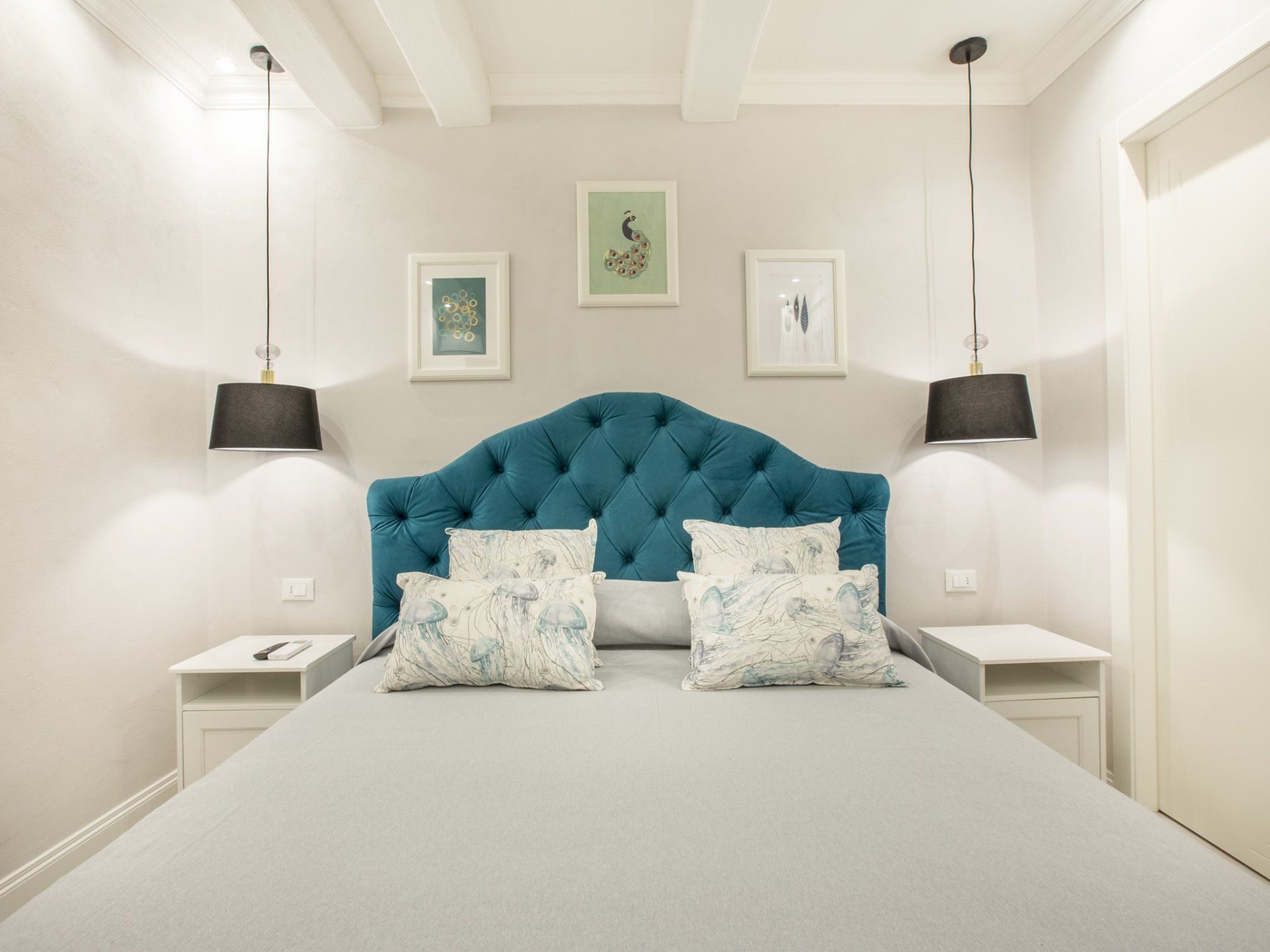 Corone bedroom 2