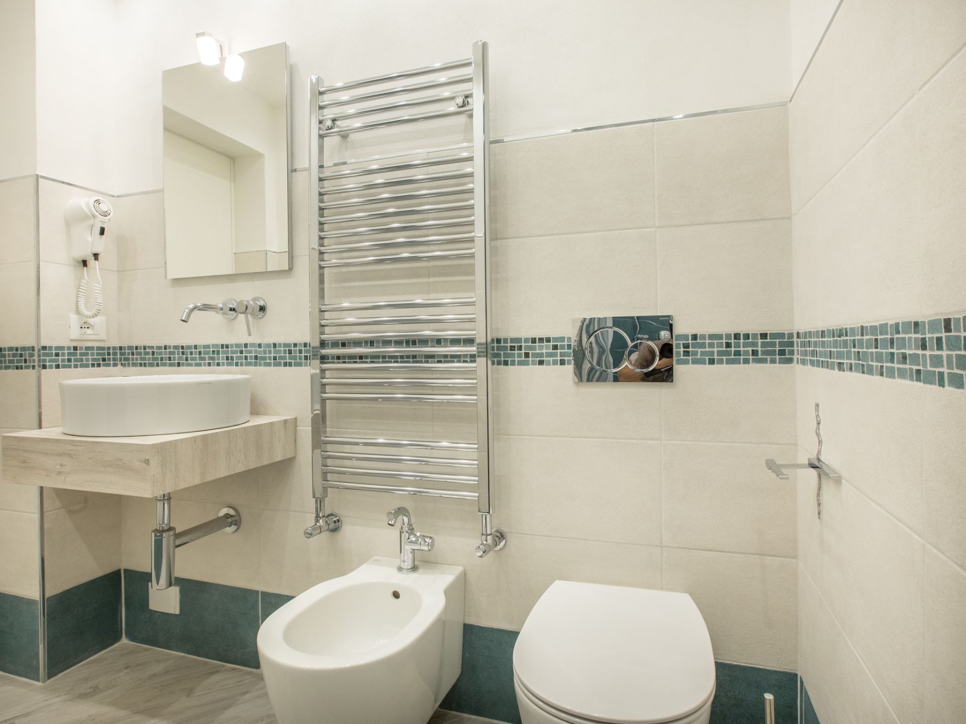 Corone bathroom 2