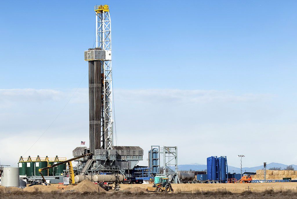 Far view of a workover rig