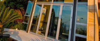 Thermaheart bi-fold door icon thermaheart bi-fold door icon