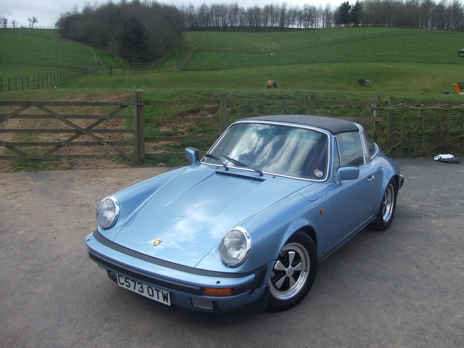 911: 3.2 CARERA TARGA