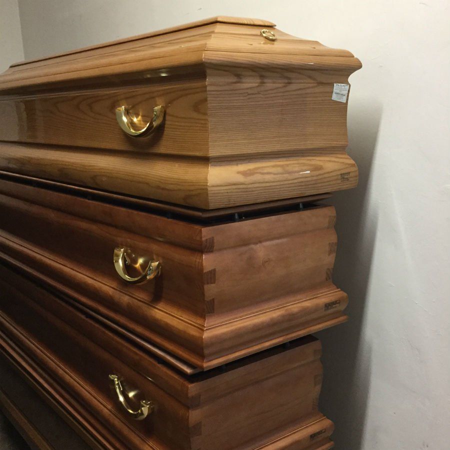 cofani di legno pregiato