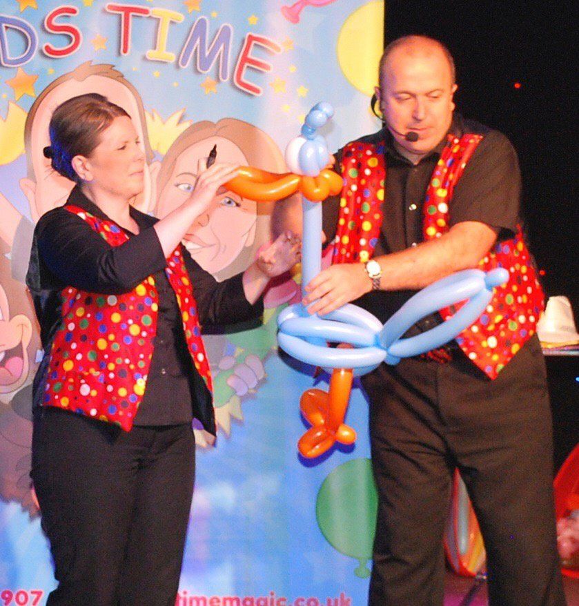 Derek and Suzanne balloon modelling