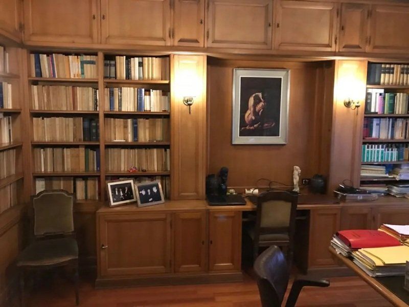 Libri in studio legale a Roma