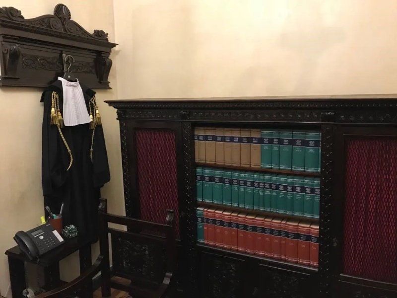 Libri studio legale a Milano