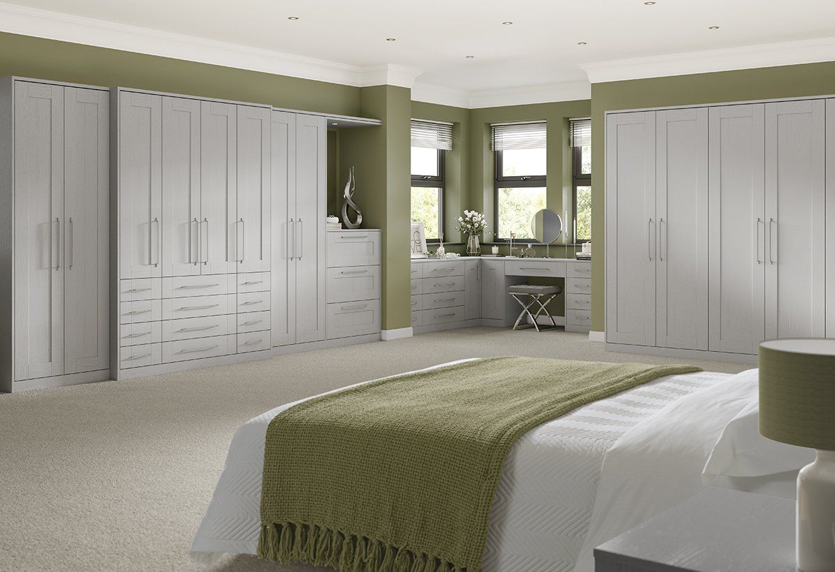 Kinder Colonial bedroom