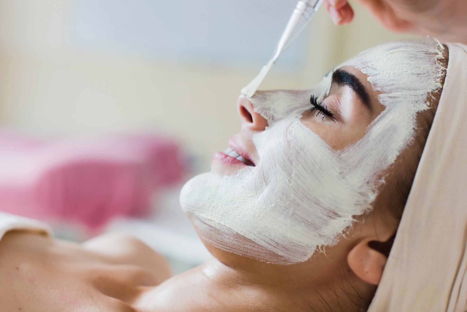 Woman receiving chemical peel treatment from Hot Springs Surgery and Vein Woman receiving chemical peel treatment from Hot Springs Surgery and Vein