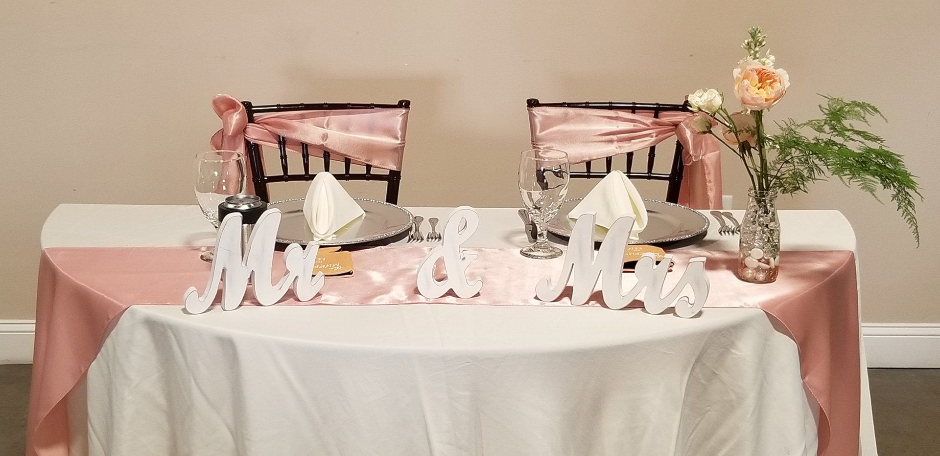 wedding couple table