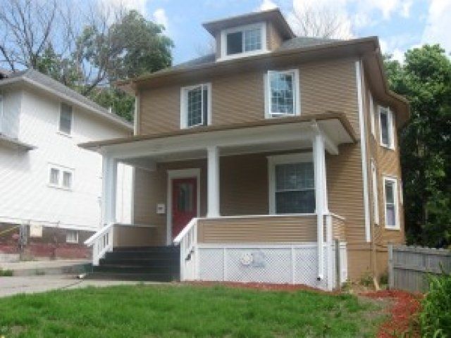 Exterior front view in 3308 Webster St, DiBar Enterprises.