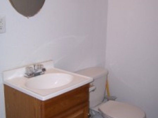 Bathroom in 3513 Dewey St | DiBar Enterprises