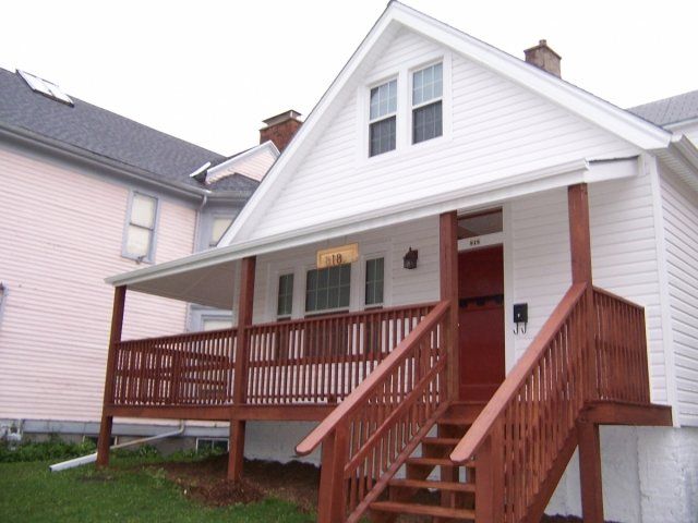 Front Exterior of 818 S 33rd St | DiBar Enterprises