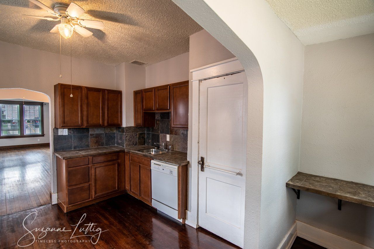 517 S 35TH ST Kitchen