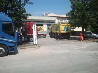 mezzo pesante su strada