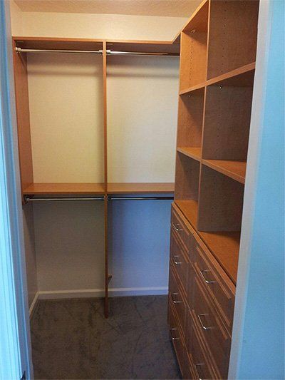 Walk In Closet System