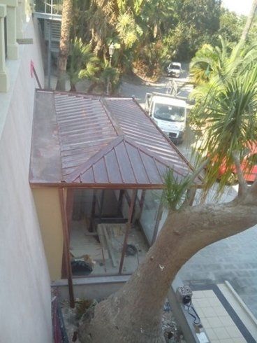 veranda in fase di installazione