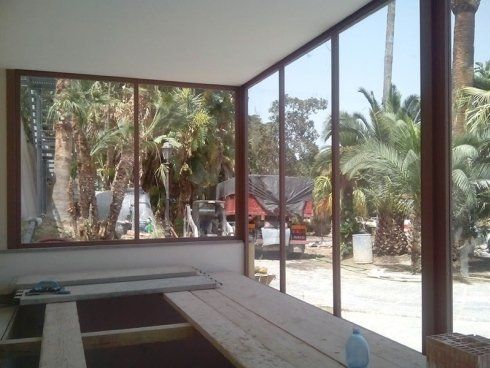 veranda con ampie vetrate